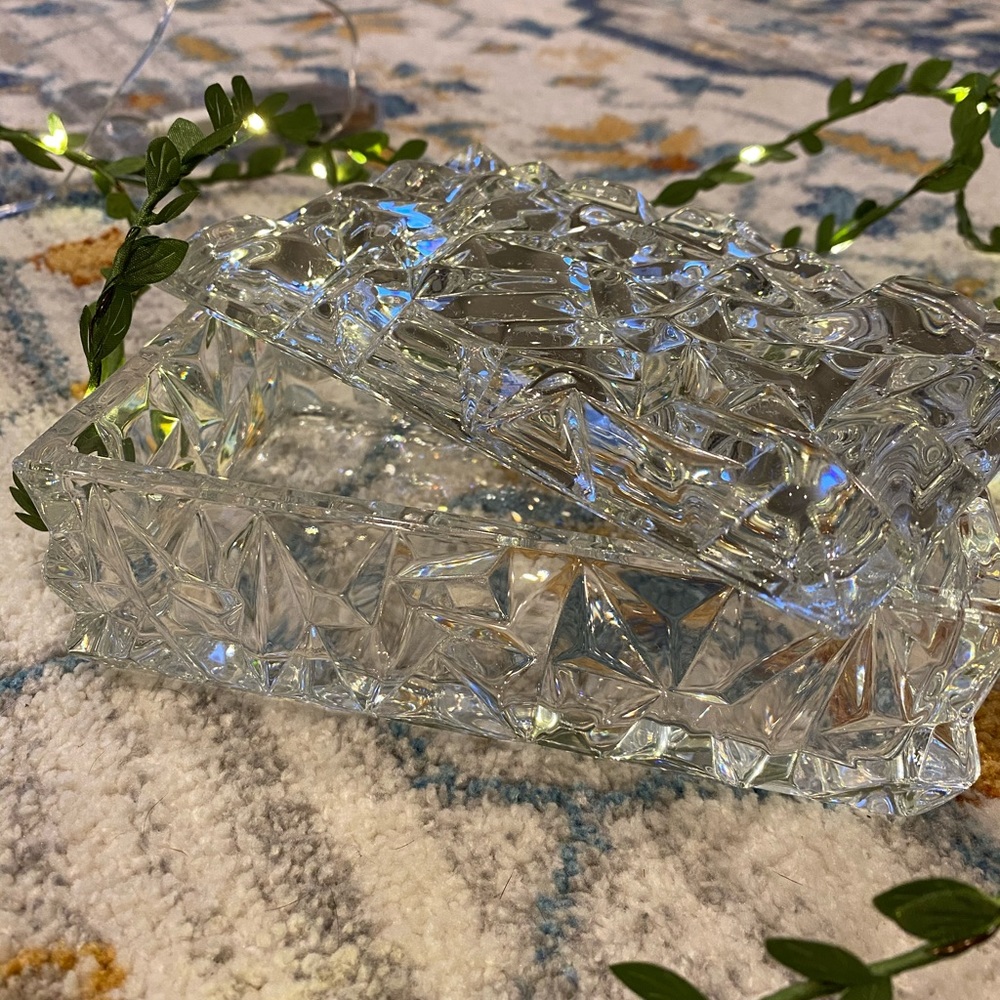 Rock cut tiffany and CO glass box